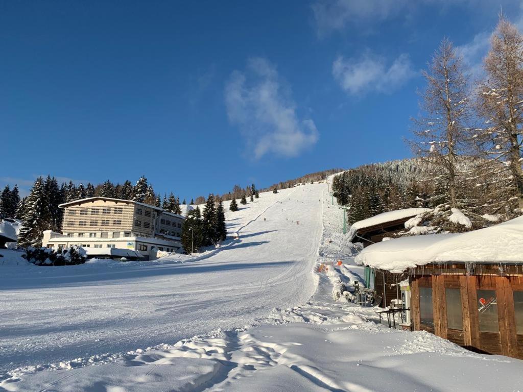 Hotel Alpenrose Gerlitzen Treffen Exterior photo